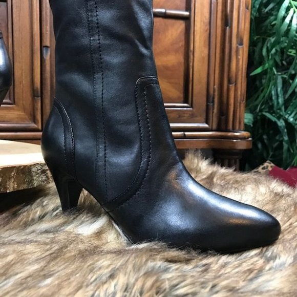Guess Genuine Leather Leopard Faux Fur Knee High/Over the Knee Logo Ring Boot - Picture 10 of 16